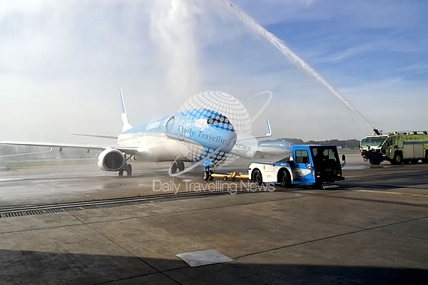 -Aerolneas realiz la presentacin oficial y el bautismo de su nuevo Boeing 737/800-