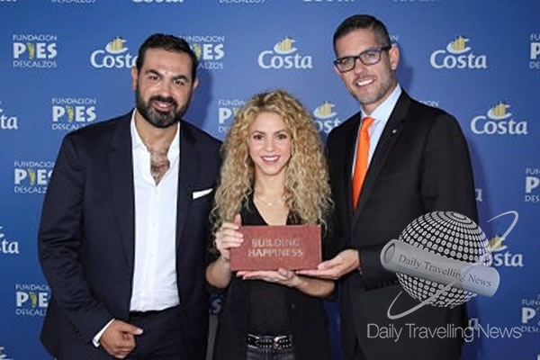 -Shakira con autoridades de Costa Cruceros-