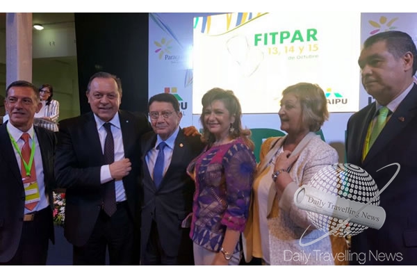 -Gustavo Santos y autoridades en FITPAR 2017 - Paraguay-