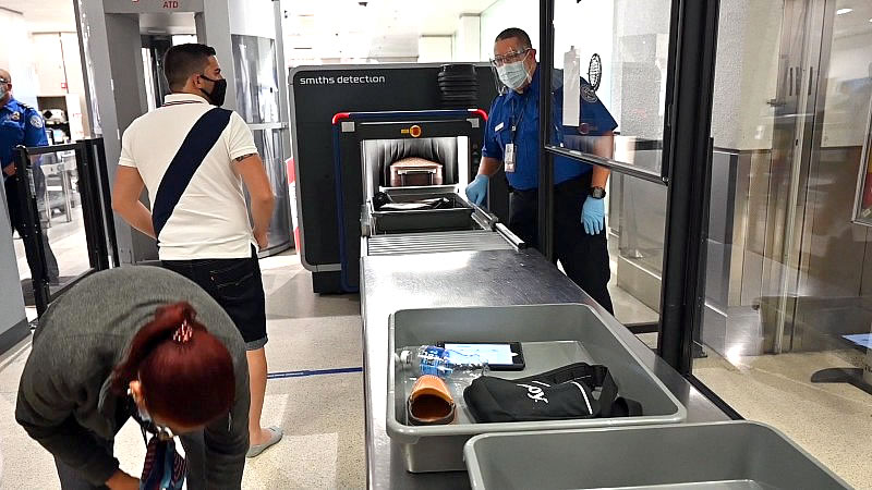 Miami International Airport cuenta con nuevos escáneres de seguridad