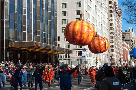 2020-11-17-New-York-Macys-Thanksgiving-Parade-photo-Julienne-Schaer