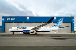 JetBlue comienza a operar su primer Airbus A220-300