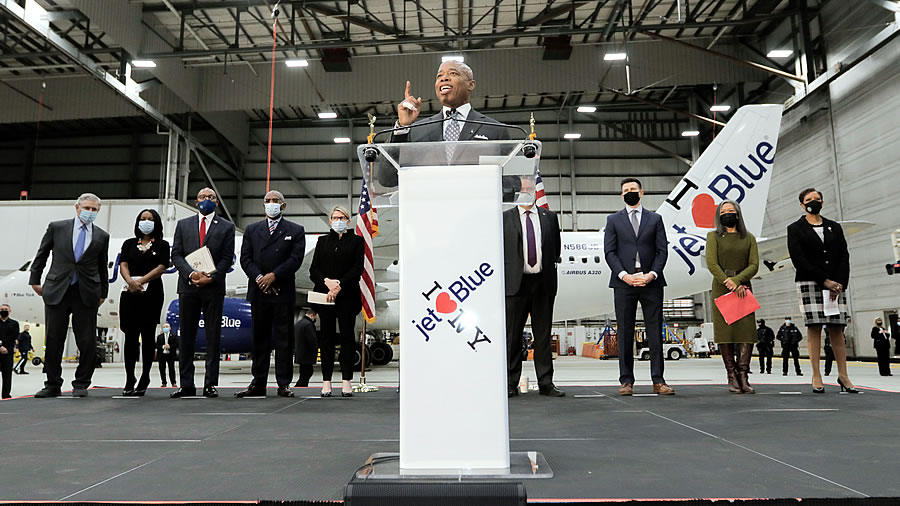JetBlue y el alcalde Eric Adams anuncian 5.000 nuevos empleos en la ciudad de Nueva York