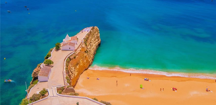 Algarve es un destino de playa imperdible para quienes visiten Portugal