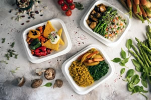 Emirates registró un aumento del 154% en las comidas veganas servidas a bordo