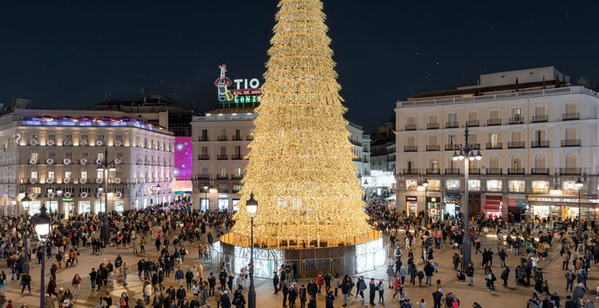Madrid festeja la Navidad rebosante de colores y alegría