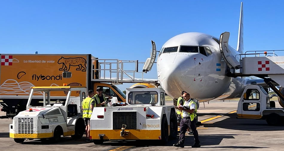 Flybondi: Gracias al apoyo de sus trabajadores, más de 11.000 personas pudieron viajar en avión en Argentina