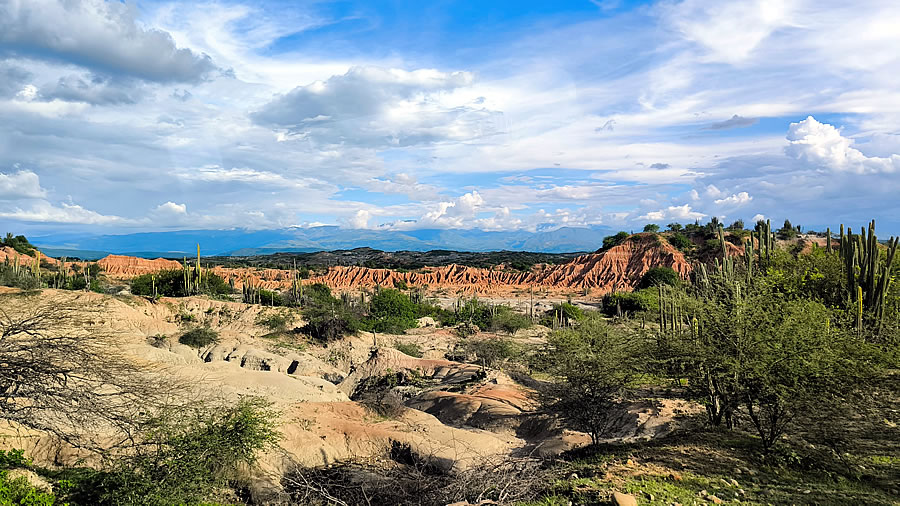 Explorando el Desierto de Tatacoa: Un Destino de Maravillas Naturales y Astronomía