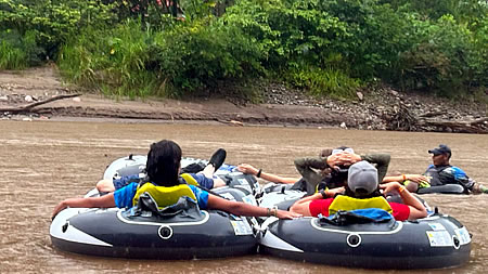 Aventura al Corazón de la Amazonía: Navegando por el Río Caquetá con Suma Selva Travel