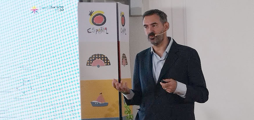 "Eventos Turísticos e Iniciativas Sostenibles".