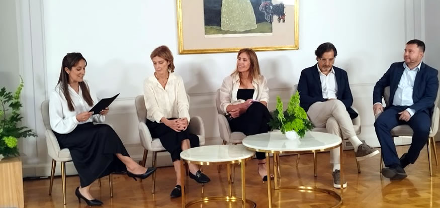 "Eventos Turísticos e Iniciativas Sostenibles".