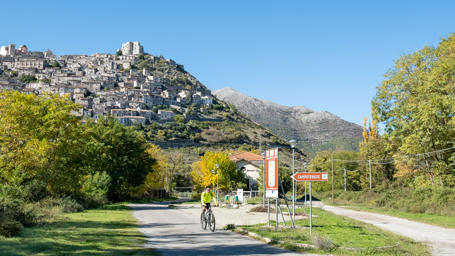 Calabria en bicicleta, el viaje slow en el coraz&oacute;n verde del Mediterr&aacute;neo
