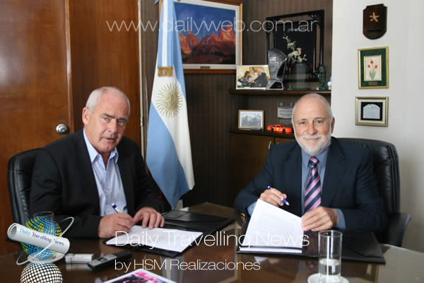 -Firma de convenio entre el  Ministerio de Turismo de la Nacin y COVIAR-