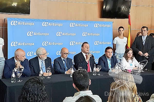 -Inauguración vuelo Madrid (España)-Córdoba (Argentina)-