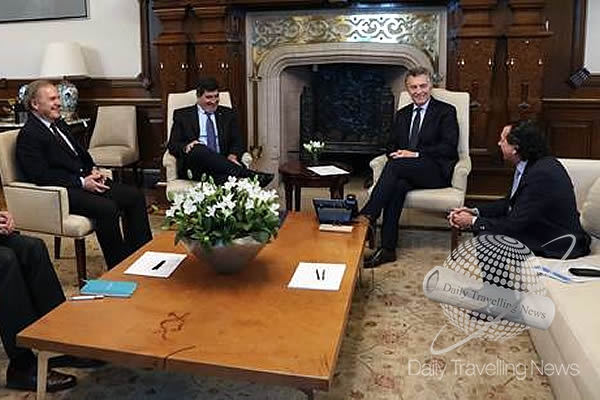 -Mauricio Macri y directivos de CAME reunidos en Casa Rosada-