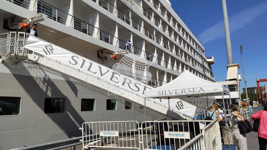 -El barco Silver Shadow de Silversea atrac Buenos Aires-
