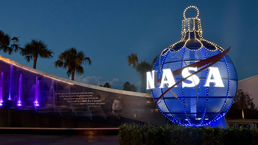 -Kennedy Space Center Visitor Complex se transformar en el pas de las maravillas navideas-