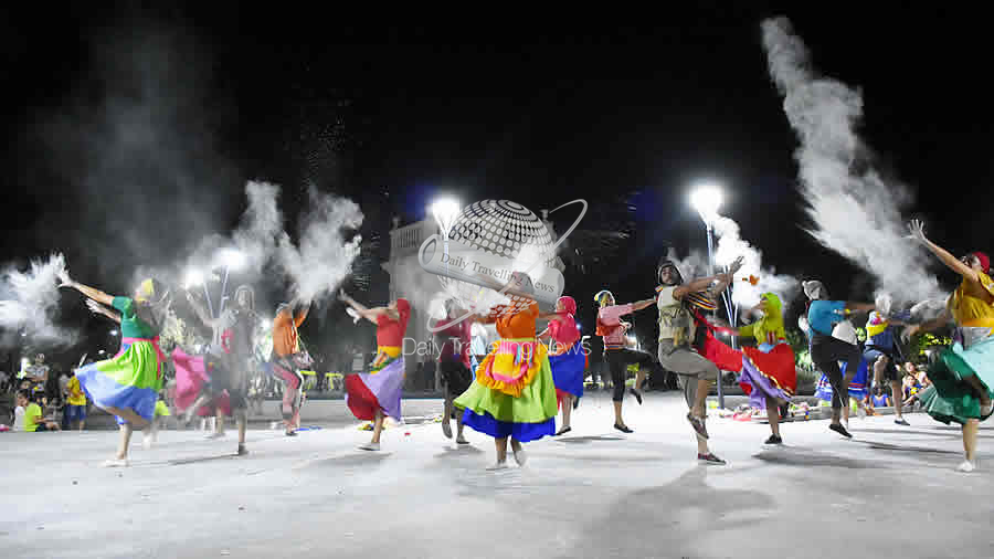 -Catamarca realiza un carnaval itinerante por las plazas y las calles de la ciudad-