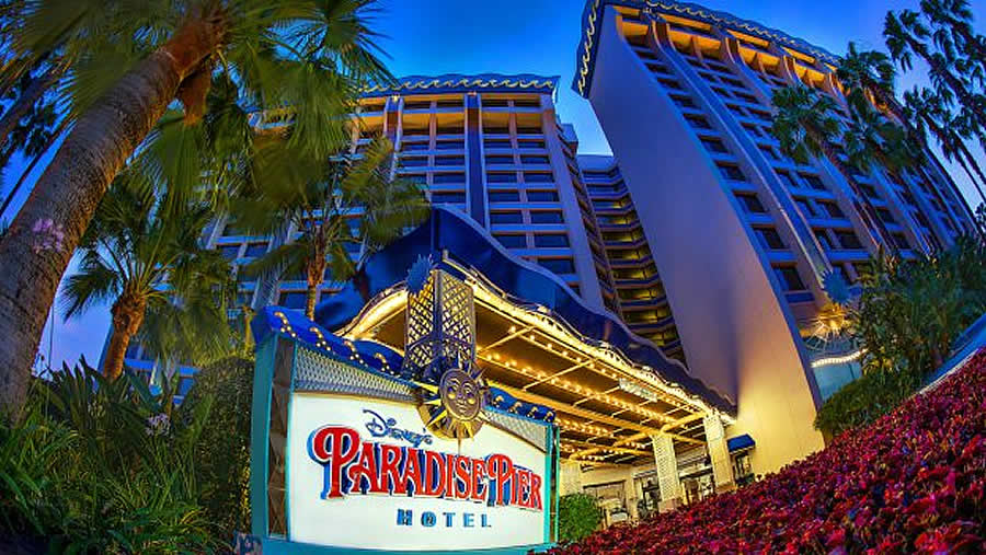 -Disney Paradise Pier Hotel en Disneyland Resort reabre sus puertas -