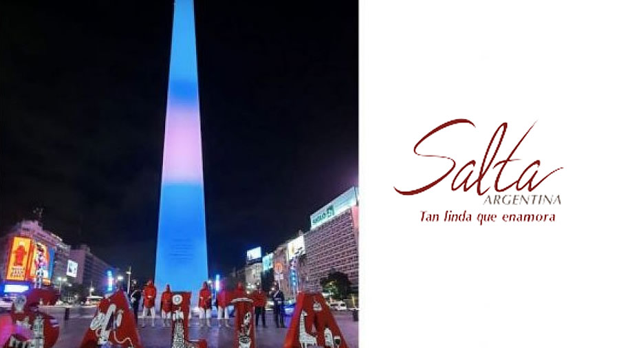 -El Obelisco de Buenos Aires iluminado en honor a Güemes-