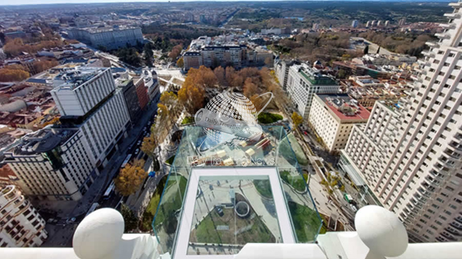- El rooftop” del hotel Riu Plaza España se reinventa para sus clientes-