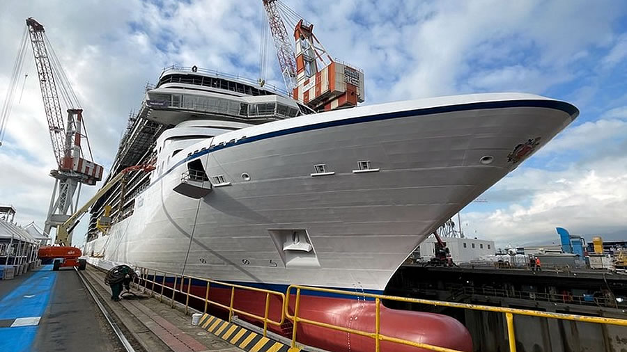-Oceania Cruises festeja la flotación del Vista en el astillero Fincantieri-