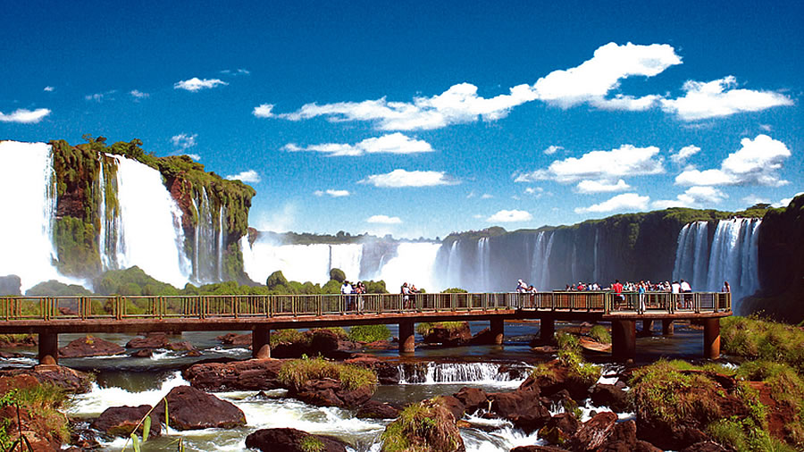 -Brasil proyecta mejoras en el Parque Nacional Iguazú-
