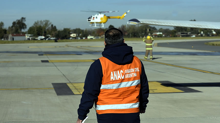 -ANAC realizó un simulacro de emergencia aérea en el aeropuerto de Rosario-