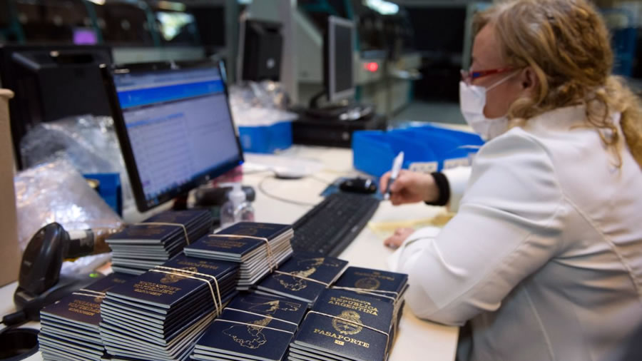 -El Renaper anunció que normalizó la emisión y entrega de pasaportes -