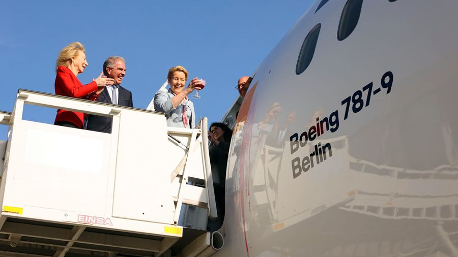 -El primer Dreamliner de la flota de larga distancia de Lufthansa se llama Berlín-