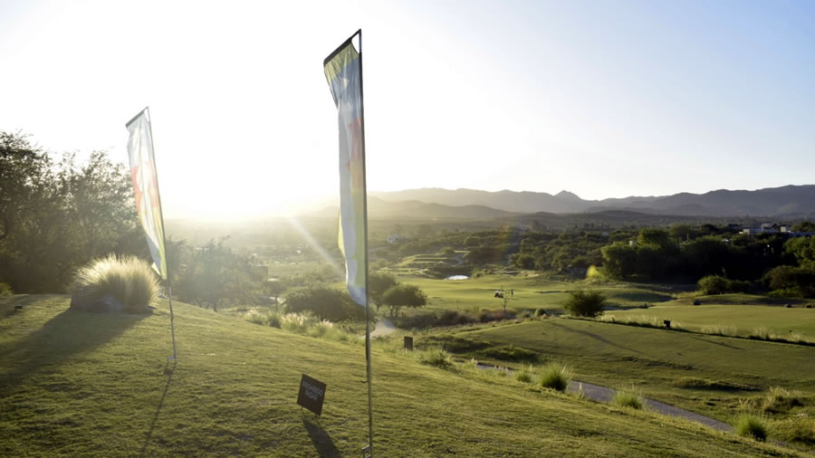 -La Agencia Córdoba Turismo firmó un convenio con la Federación de Golf-