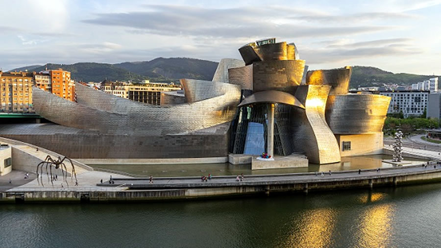 -El Museo Guggenheim Bilbao recibe 1.289.147 visitantes en su 25º Aniversario-