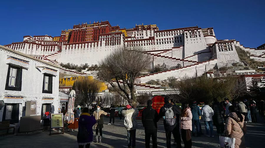 -China espera una pronta recuperacin del turismo tras eliminar algunas restricciones-