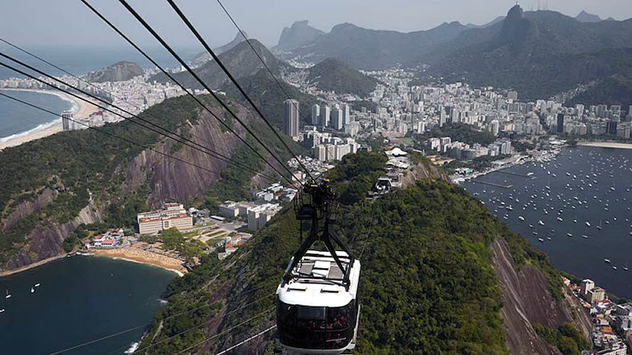 -Brasil prevé recibir más de un millón de visitantes extranjeros por vía aérea-