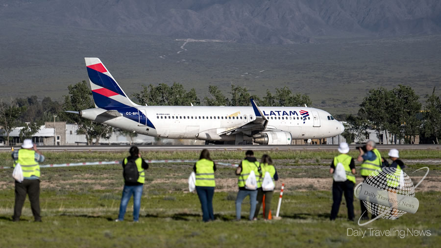 -El Aeropuerto Internacional de Mendoza recibi a los fanticos de la fotografa de aviones-