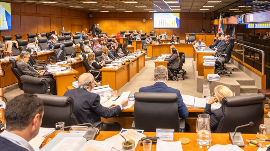 -Uruguay analiza el impacto del turismo en la economía y en la generación de empleo-