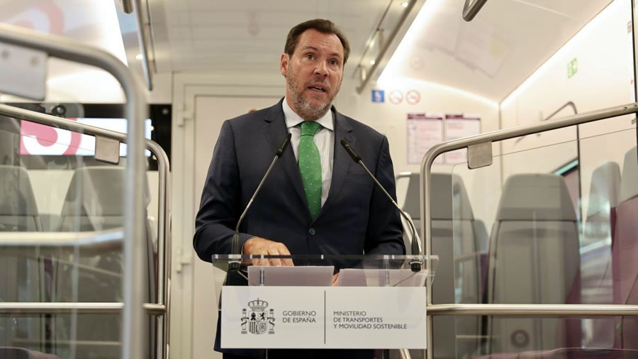 -Madrid ya cuenta con dos primeros trenes de gran capacidad en la red de Cercan�as de Madrid-