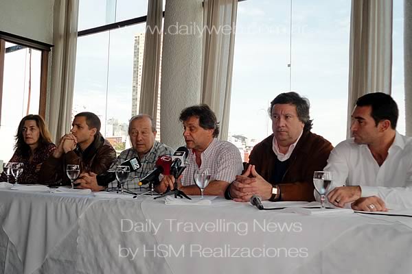 -Conferencia de prensa en la ciudad de Mar del Plata.-