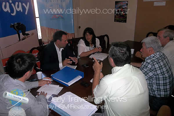 -Estrategias promocionales.- La Secretaria de Turismo de Jujuy en reunin con empresarios-