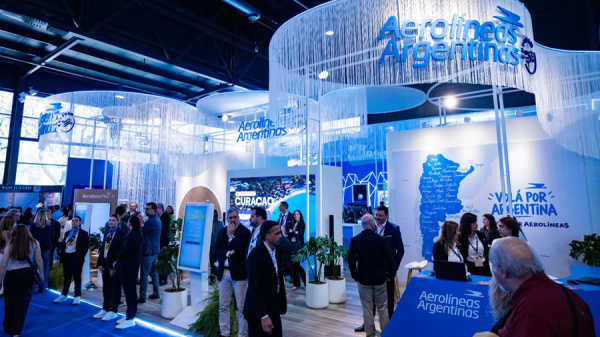 Aerolíneas Argentinas cerró FIT con una intensa agenda comercial y gran participación del público