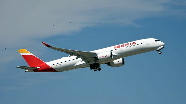 Iberia llegará a México con tres vuelos diarios