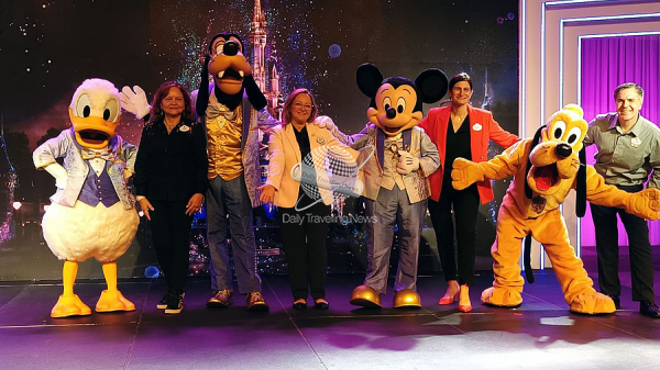 Disney desplegó toda la magia de su 50º Aniversario