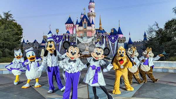 Disneyland Resort celebra Disney100