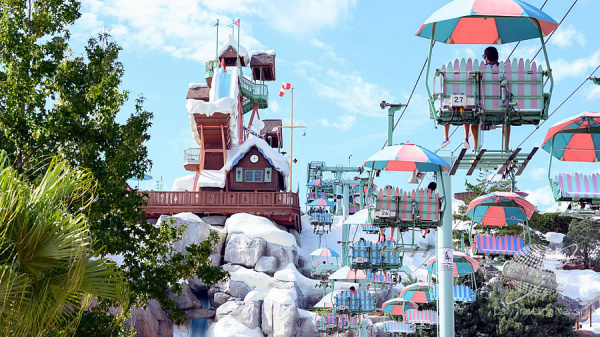 Disney Blizzard Beach reabre para que los visitantes disfruten de la diversin invernal bajo el sol de Florida