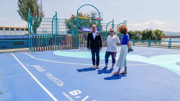 Turismo de Galicia pone en valor en Cangas la uni�n del arte urbano, el deporte y la promoci�n tur�stica