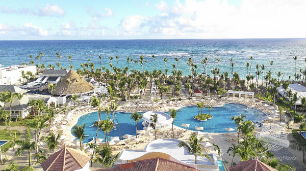 Bahia Principe presenta en FIT su nueva identidad de  marca con un stand completamente renovado