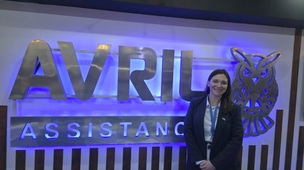 Avril Assistance reafirma en FIT 2026 su apuesta exclusiva por las agencias de viajes